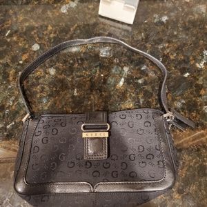 Guess Purse ( Gentle Used)